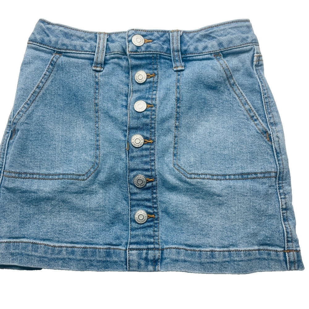 Cat & Jack Girls Denim Skirt Size Medium 8 Light Wash Button Front Super StretcH